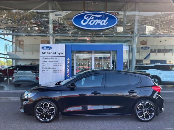 Ford Focus Hatchback, Petrol, 2020, Black