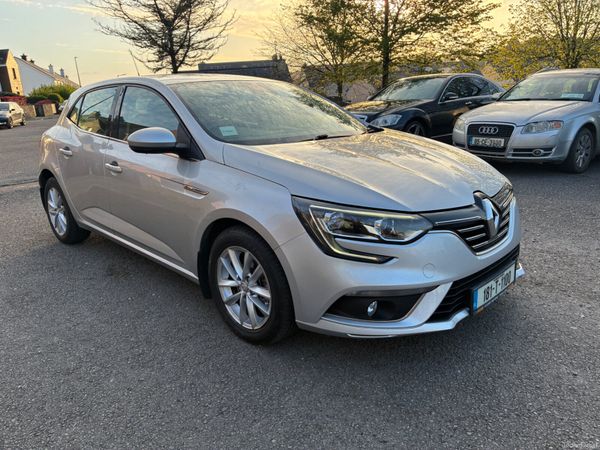 Renault Megane Hatchback, Diesel, 2018, Grey