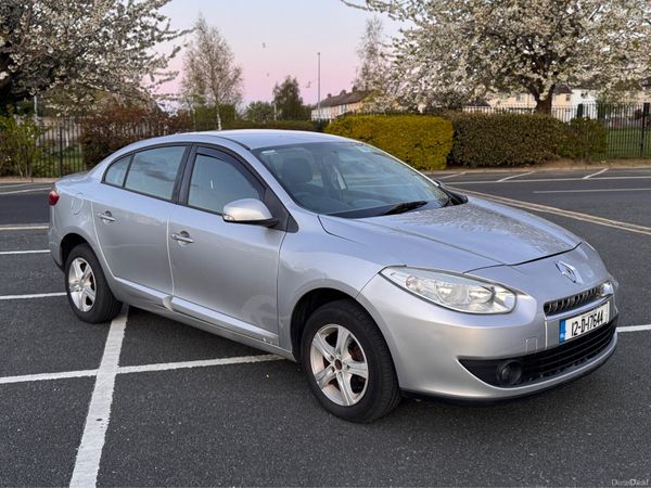 Renault Fluence Saloon, Diesel, 2012, Silver