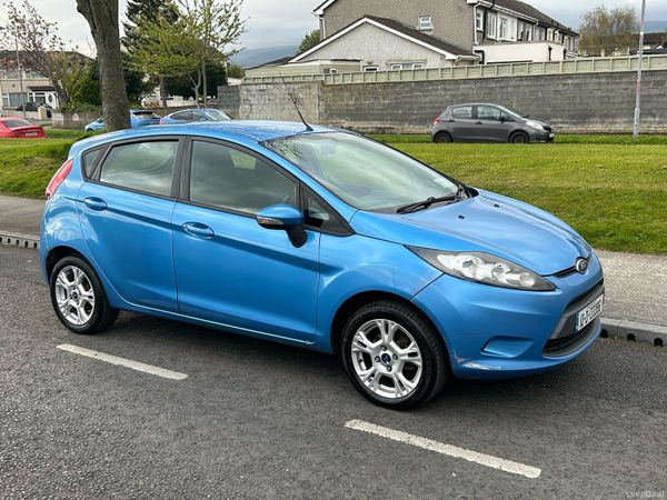 Ford Fiesta Hatchback, Diesel, 2010, Blue