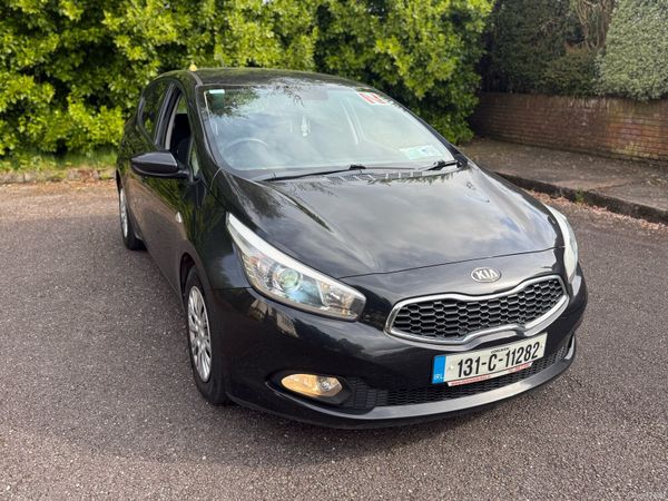 Kia Ceed Hatchback, Petrol, 2013, Black