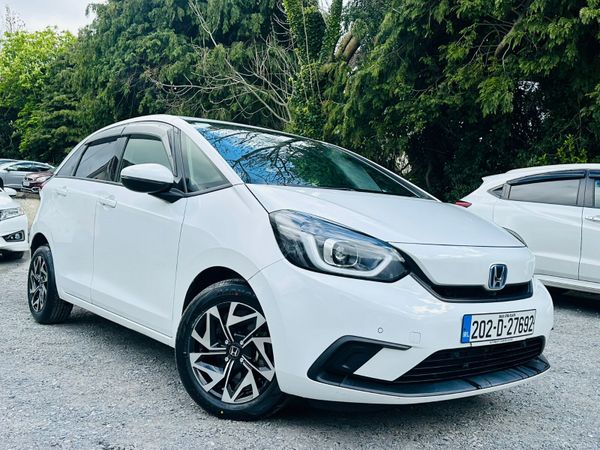 Honda Fit Hatchback, Petrol Hybrid, 2020, White