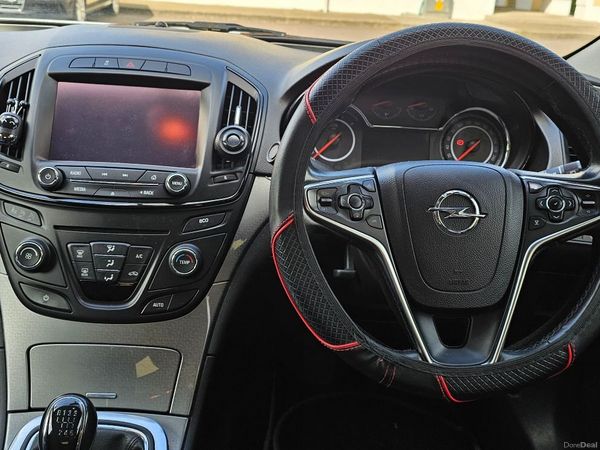 Opel Insignia Hatchback, Diesel, 2015, Silver