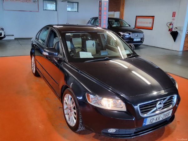 Volvo S40 Saloon, Diesel, 2012, Black