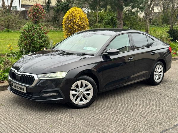 Skoda Octavia Saloon, Diesel, 2021, Black