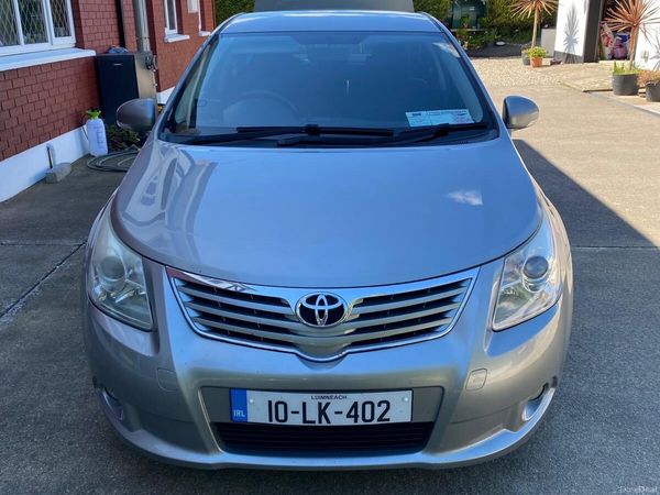 Toyota Avensis Saloon, Petrol, 2010, Grey