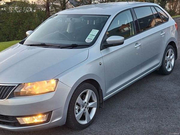 Skoda Rapid Hatchback, Petrol, 2014, Silver