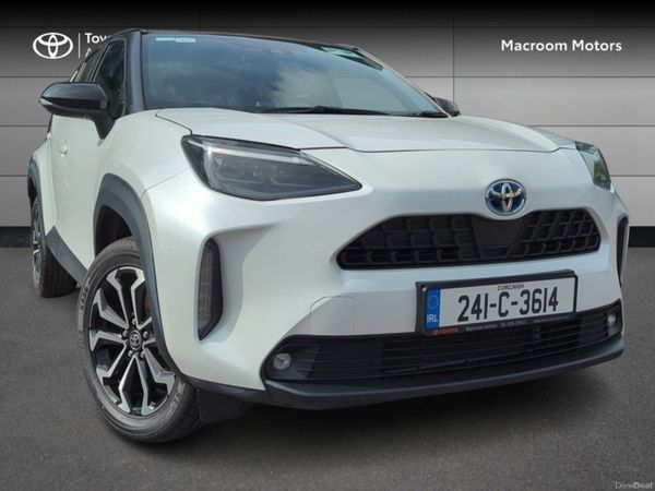 Toyota Yaris Cross Hatchback, Petrol Hybrid, 2024, White