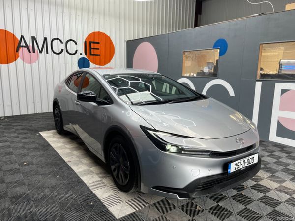 Toyota Prius Estate, Petrol, 2025, Silver