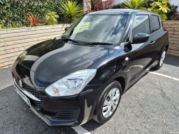 Suzuki Swift Hatchback, Petrol, 2022, Black