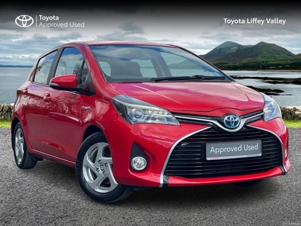 Toyota Yaris Hatchback, Petrol Hybrid, 2015, Red