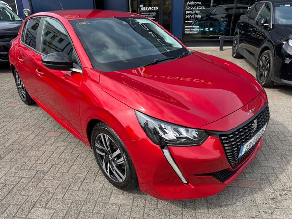 Peugeot 208 Hatchback, Petrol, 2023, Red