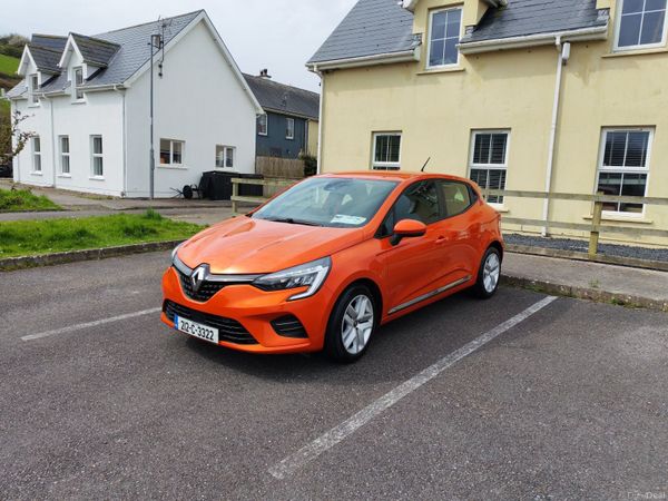 Renault Clio Hatchback, Petrol, 2021, Orange