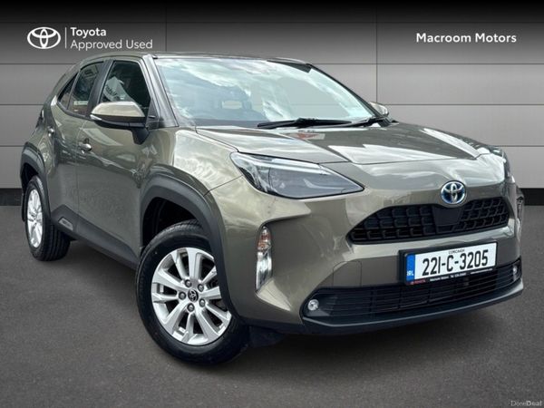 Toyota Yaris Cross Hatchback, Petrol Hybrid, 2022, Green