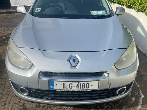 Renault Fluence Saloon, Diesel, 2011, Silver