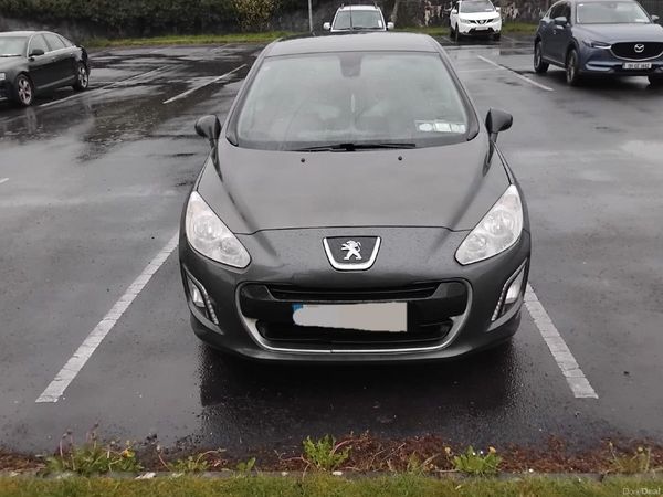 Peugeot 308 Hatchback, Diesel, 2012, Grey