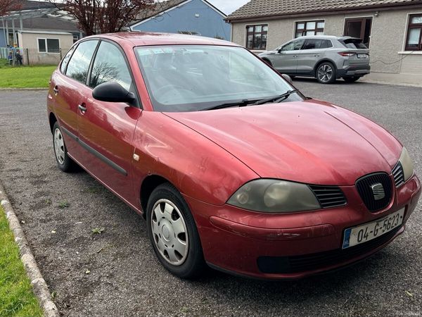 SEAT Ibiza Hatchback, Petrol, 2004, Red