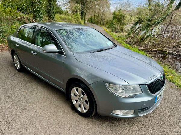 Skoda Superb Hatchback, Diesel, 2009, Grey