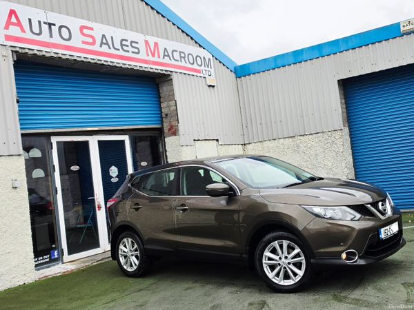 Nissan Qashqai Hatchback, Diesel, 2015, Brown
