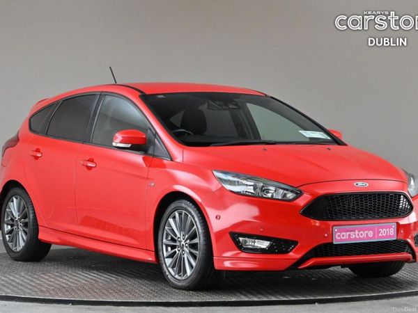 Ford Focus Hatchback, Petrol, 2018, Red