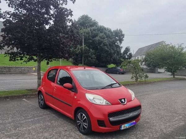 Peugeot 107 Hatchback, Petrol, 2011, Red