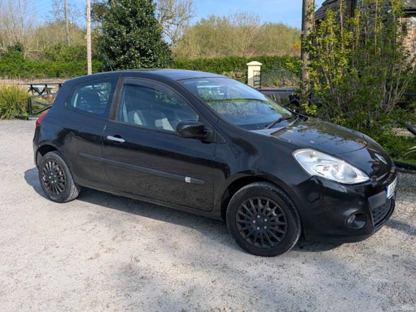 Renault Clio Hatchback, Petrol, 2011, Black