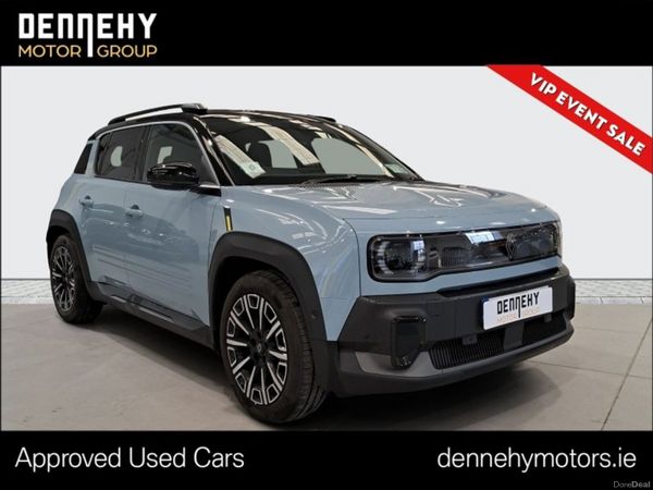 Renault 4 Hatchback, Electric, 2025, Blue