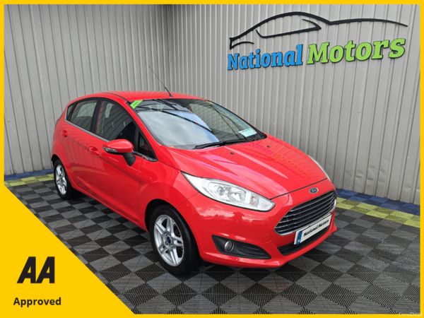 Ford Fiesta Hatchback, Petrol, 2014, Red