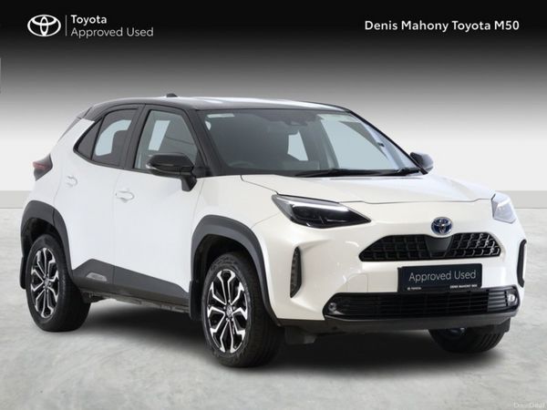 Toyota Yaris Cross SUV, Petrol Hybrid, 2023, White