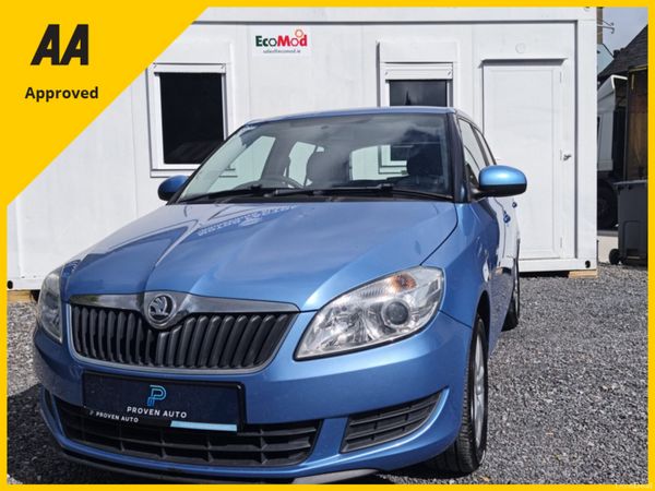Skoda Fabia Hatchback, Petrol, 2014, Blue
