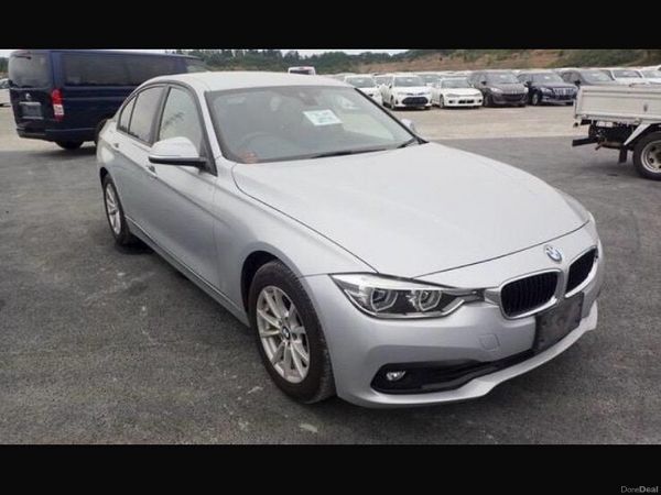 BMW 3-Series Saloon, Petrol Plug-in Hybrid, 2016, Silver