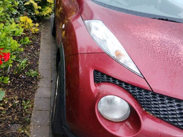 Nissan Juke SUV, Petrol, 2011, Red
