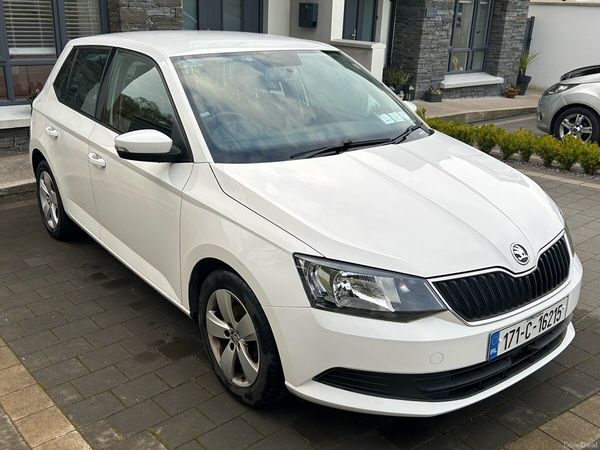 Skoda Fabia Hatchback, Petrol, 2017, White