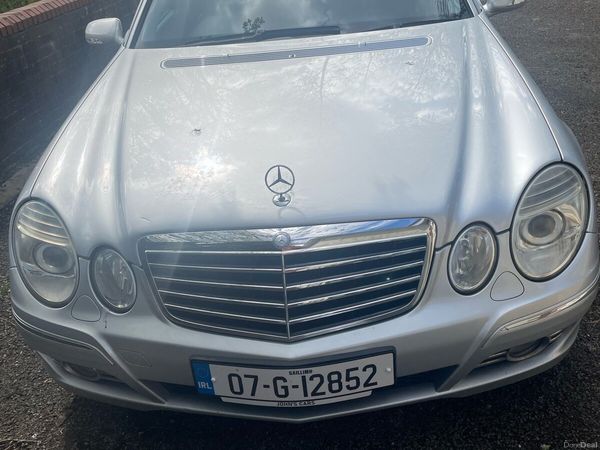 Mercedes-Benz E-Class Saloon, Diesel, 2007, Silver