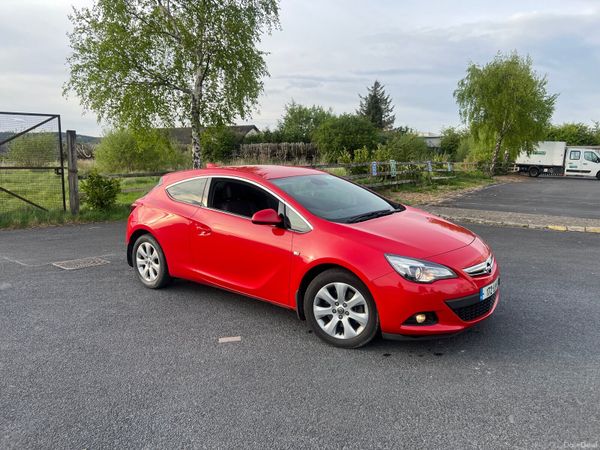 Opel Astra Hatchback, Petrol, 2017, Red