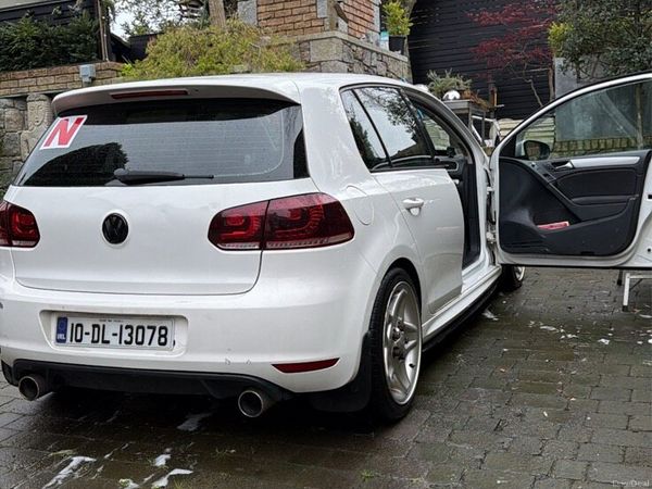 Volkswagen Golf Hatchback, Diesel, 2010, White