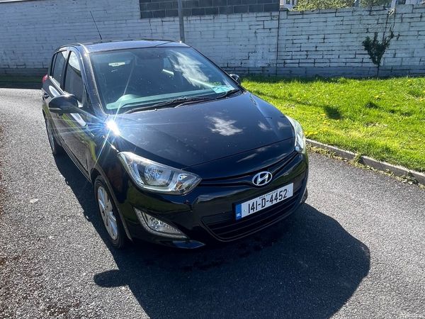 Hyundai i20 Hatchback, Petrol, 2014, Black