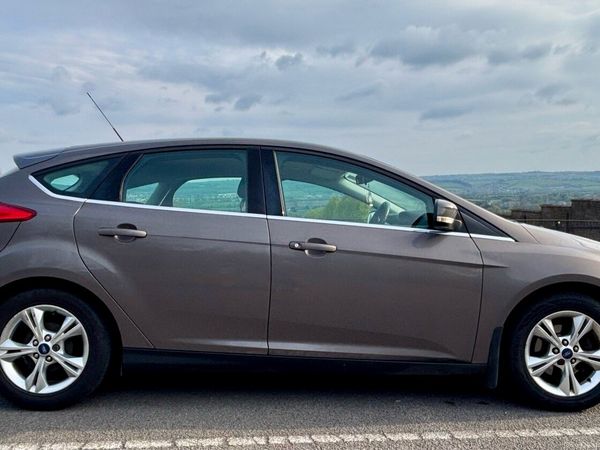 Ford Focus Hatchback, Diesel, 2013, Brown