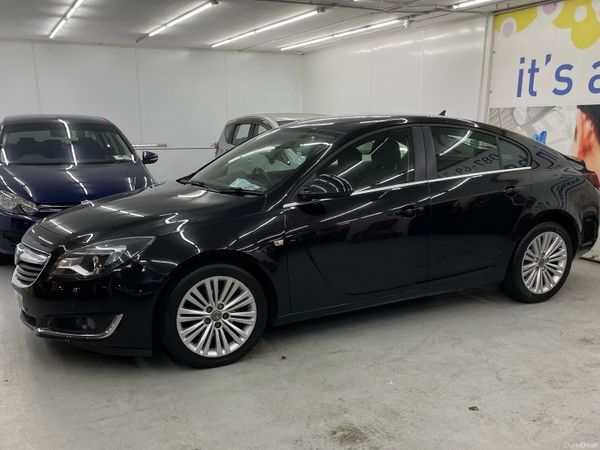 Vauxhall Insignia Hatchback, Diesel, 2016, Black
