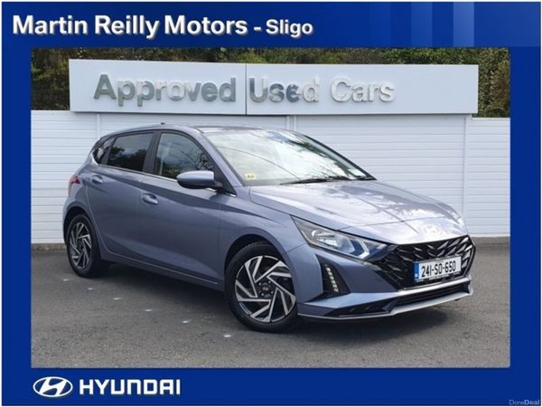 Hyundai i20 Hatchback, Petrol, 2024, Blue
