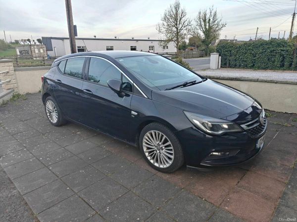 Vauxhall Astra Hatchback, Diesel, 2017, Blue