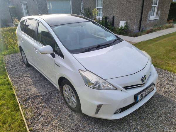 Toyota Prius MPV, Petrol Hybrid, 2015, White