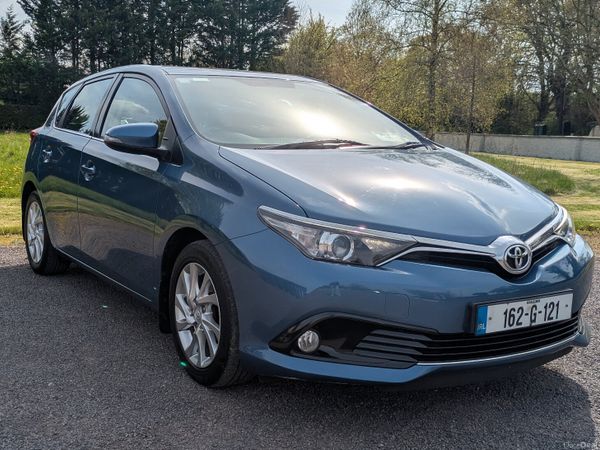 Toyota Auris Hatchback, Diesel, 2016, Blue