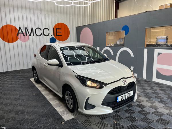 Toyota Yaris Hatchback, Petrol, 2021, White