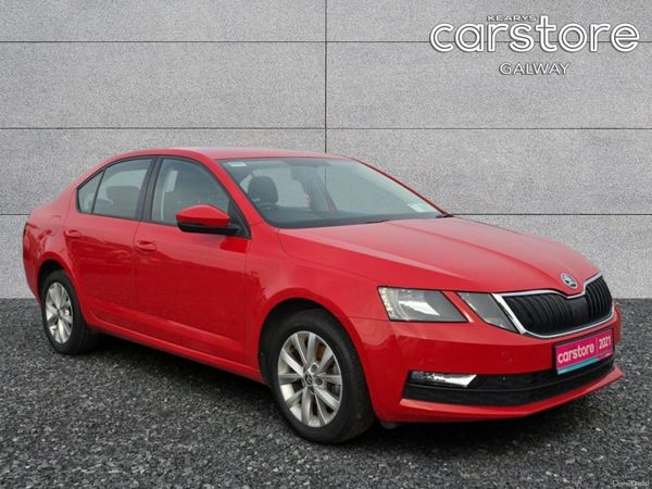 Skoda Octavia Saloon, Petrol, 2021, Red