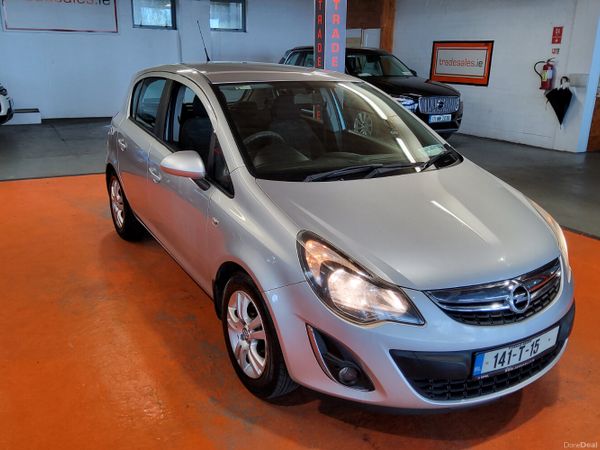 Opel Corsa Hatchback, Petrol, 2014, Silver