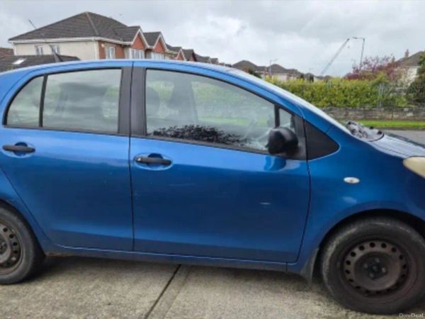 Toyota Yaris Hatchback, Petrol, 2006, Blue