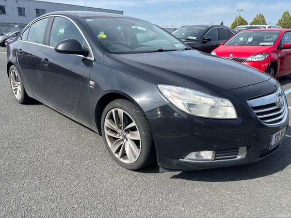 Vauxhall Insignia Hatchback, Diesel, 2013, Black