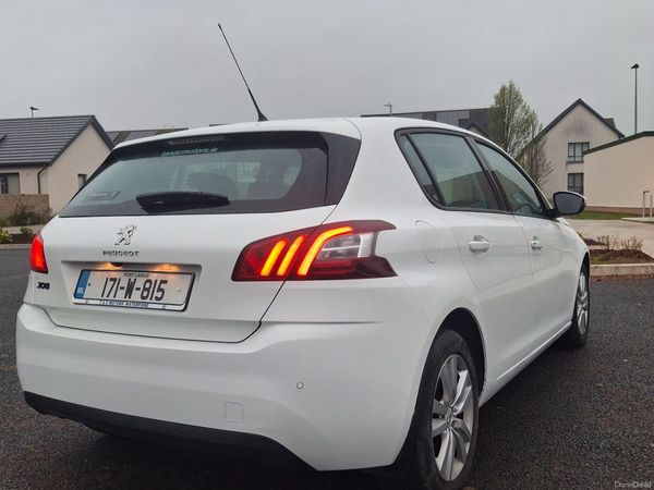 Peugeot 308 Hatchback, Diesel, 2017, White