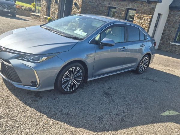 Toyota Corolla Saloon, Petrol Hybrid, 2021, Grey
